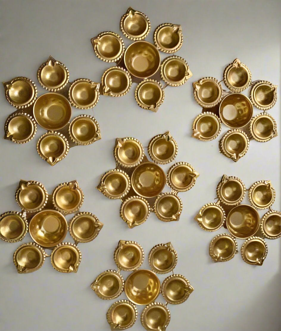 Decorative 6 inch Urli – Traditional Elegance for Home Decor & Gifting- Can be paired with Premium Quality Potli